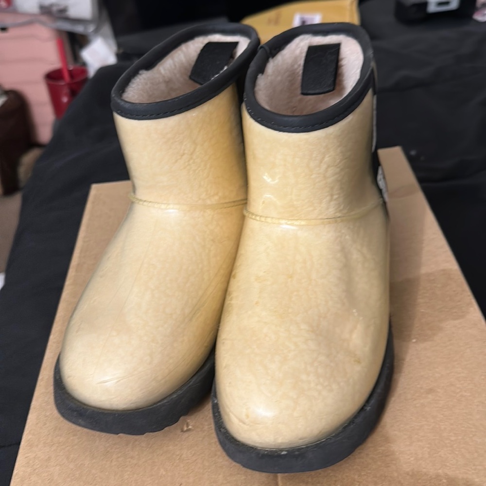 UGG Protective Waterproof Low Rise Boots